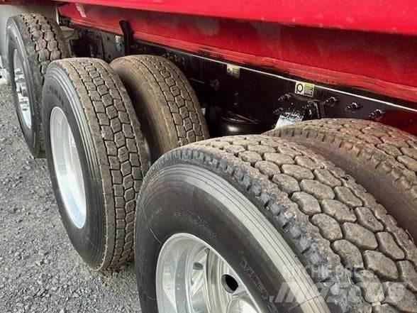 Peterbilt 567 Грузовики-Самосвалы