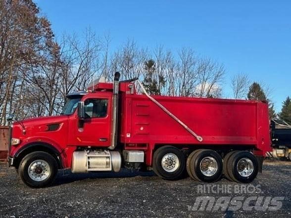 Peterbilt 567 Грузовики-Самосвалы