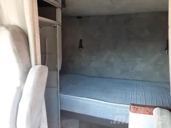 Volvo VNL64T670 Седельные тягачи