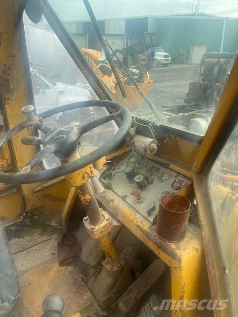 CAT 980 B Фронтальные погрузчики