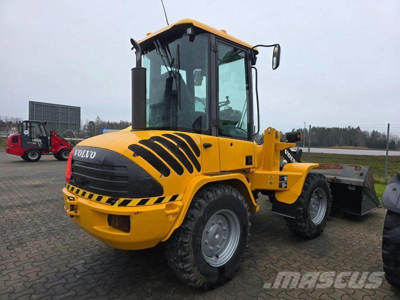 Volvo L30 Фронтальные погрузчики