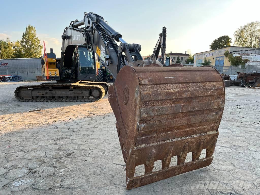 Volvo EC 220 E Гусеничные экскаваторы