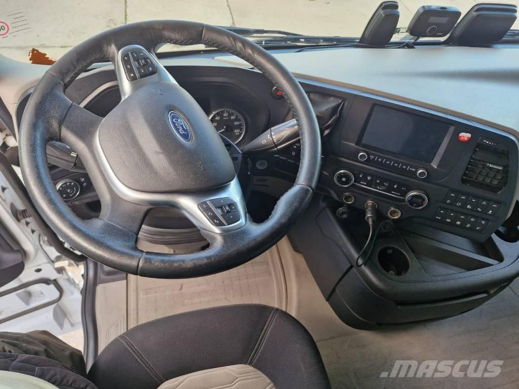 Ford F-Max Тентованные грузовики