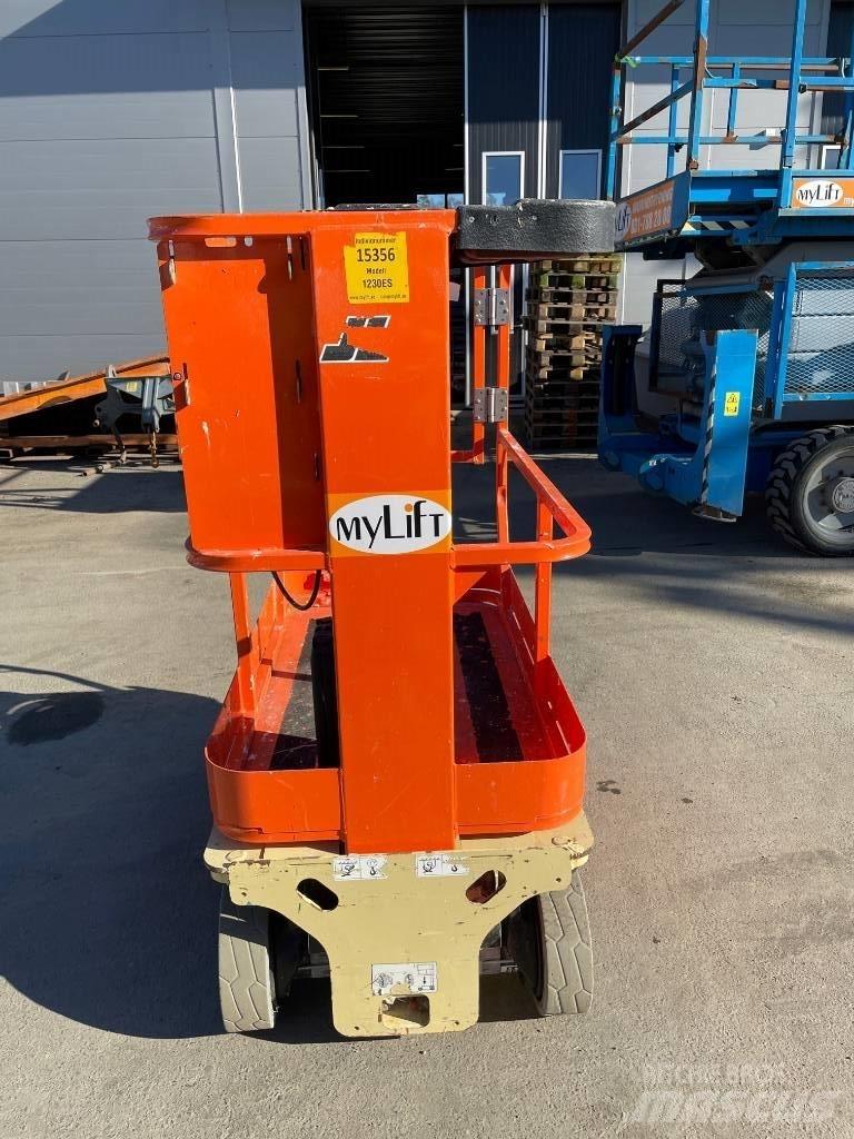 JLG 1230 Ножничные подъемники