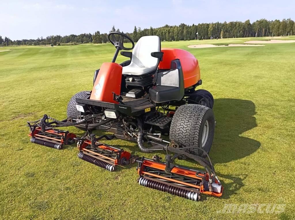 Jacobsen LF3400 Самоходные газонокосилки
