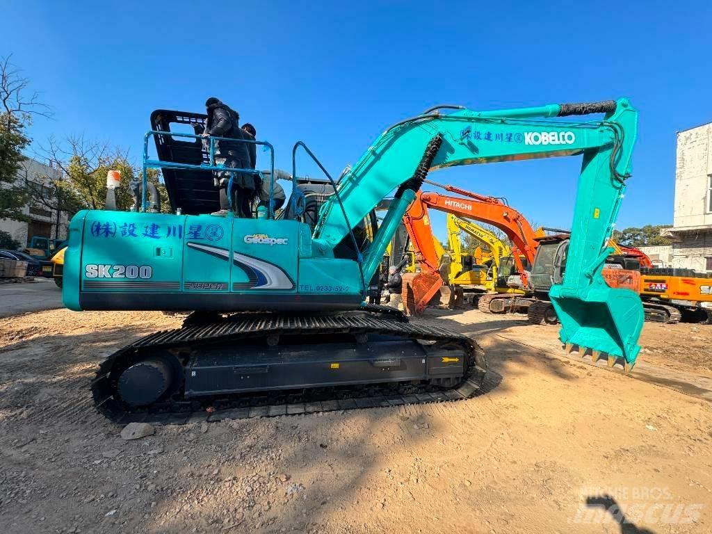 Kobelco SK 200-8 Гусеничные экскаваторы