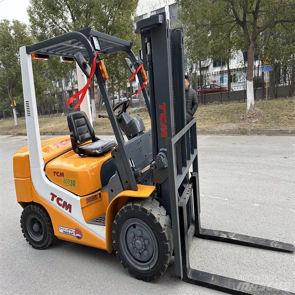 TCM FD30ZT Дизельные погрузчики