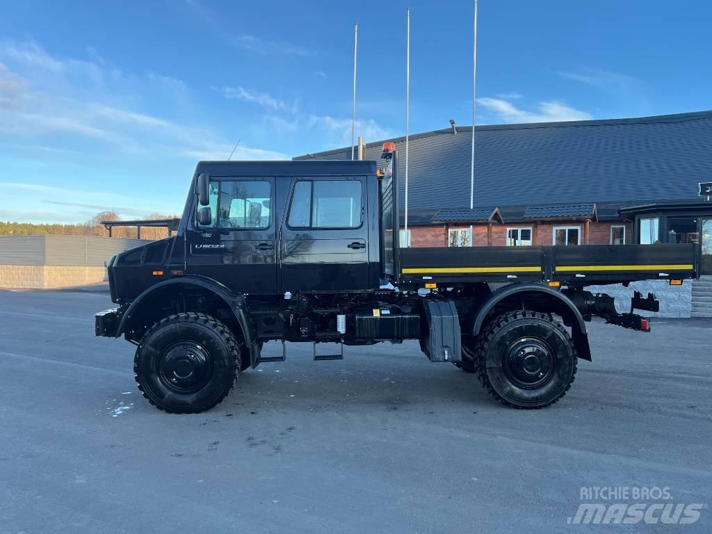 Mercedes-Benz Unimog Грузовики-платформы/боковая разгрузка