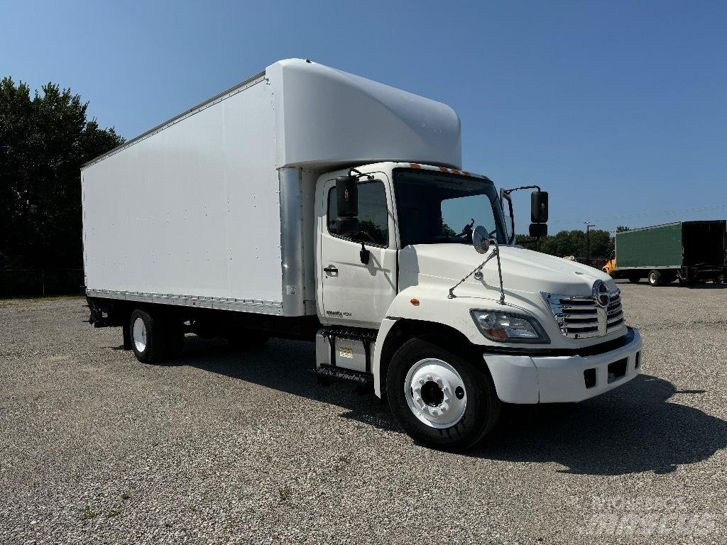 Hino 238 Грузовики-Фургоны