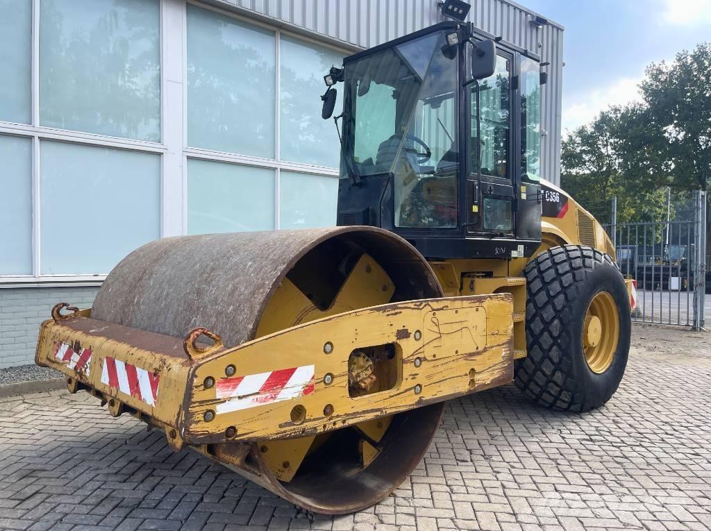 CAT CS 56       2010 Грунтовые катки