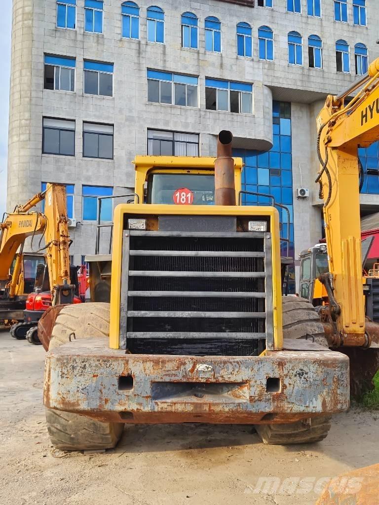 Komatsu WA 500 Фронтальные погрузчики