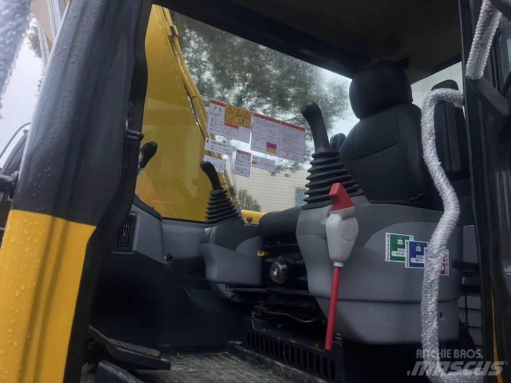 Komatsu PC 130 Малые экскаваторы 7т-12т