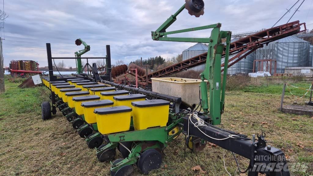 John Deere 1760 Сажалки