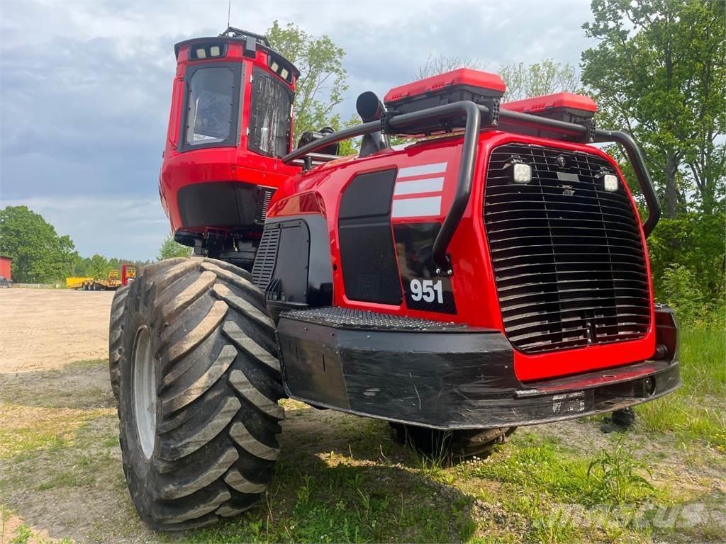 Komatsu 951 / C144 Харвестеры