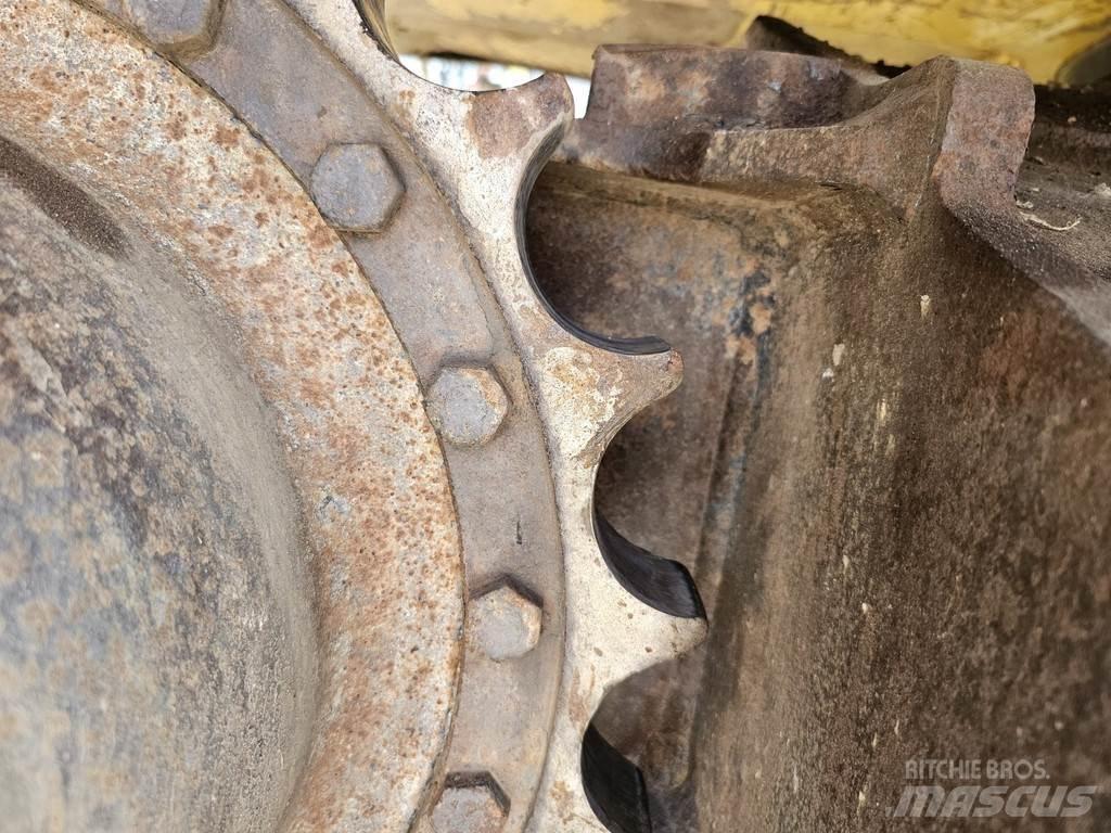 Komatsu PC210LC-8 Гусеничные экскаваторы