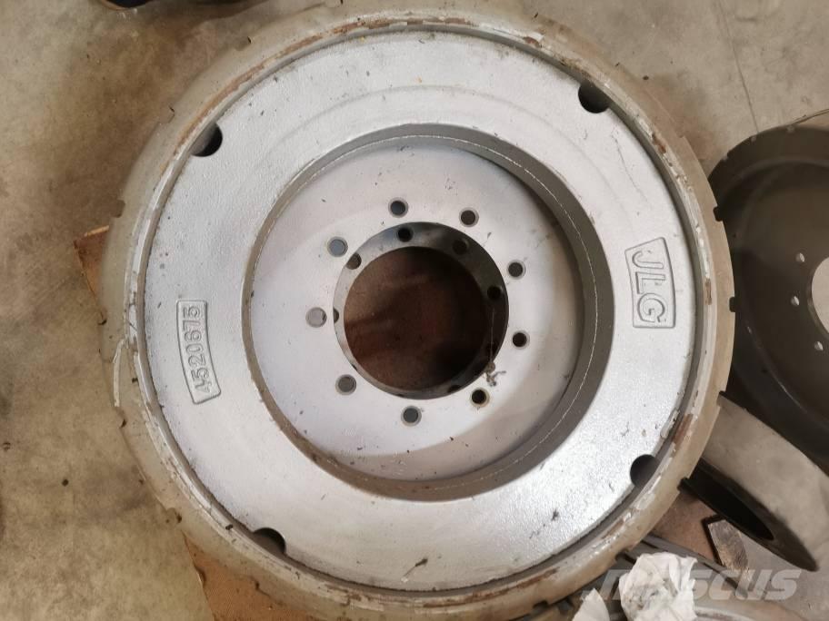 JLG E 300 AJP Шины и колёса