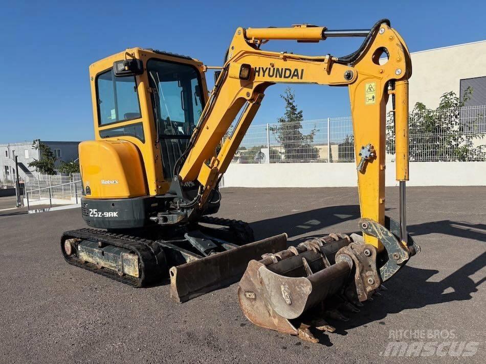 Hyundai R25Z-9 AK Мини-экскаваторы