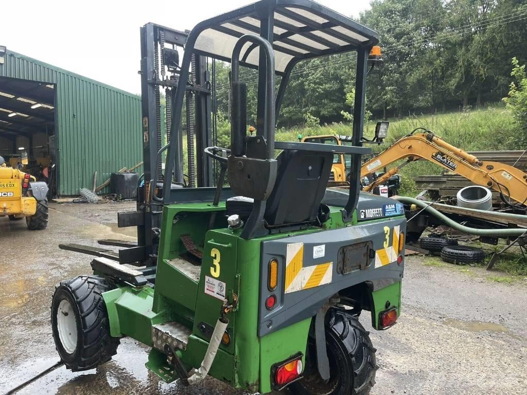 Moffett M8 Прицепные вилочные погрузчики