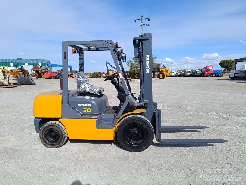Komatsu FD30T-14 Другие складские механизмы