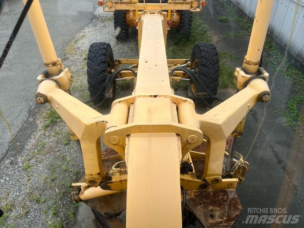Mitsubishi MG 500 Грейдеры