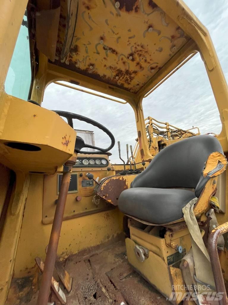 CAT 615 C Скреперы