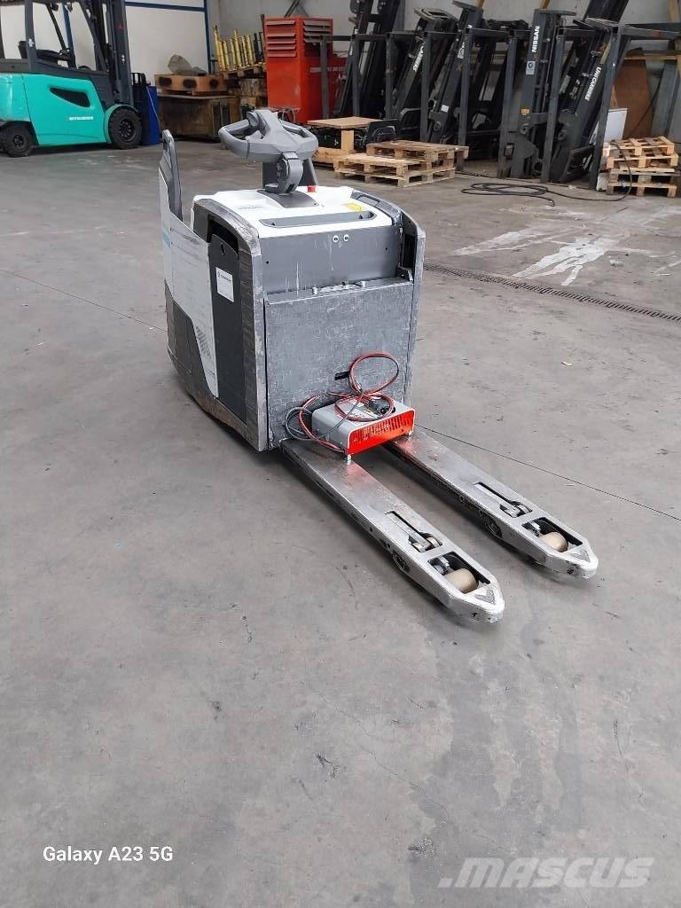 UniCarriers PLR200 Самоходные электрические тележки