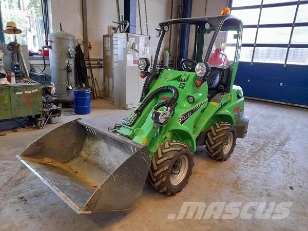 Avant 530 Фронтальные погрузчики