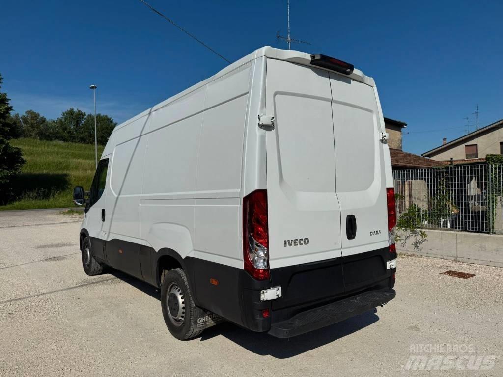 Iveco Daily 35s14 Изотермический фургон