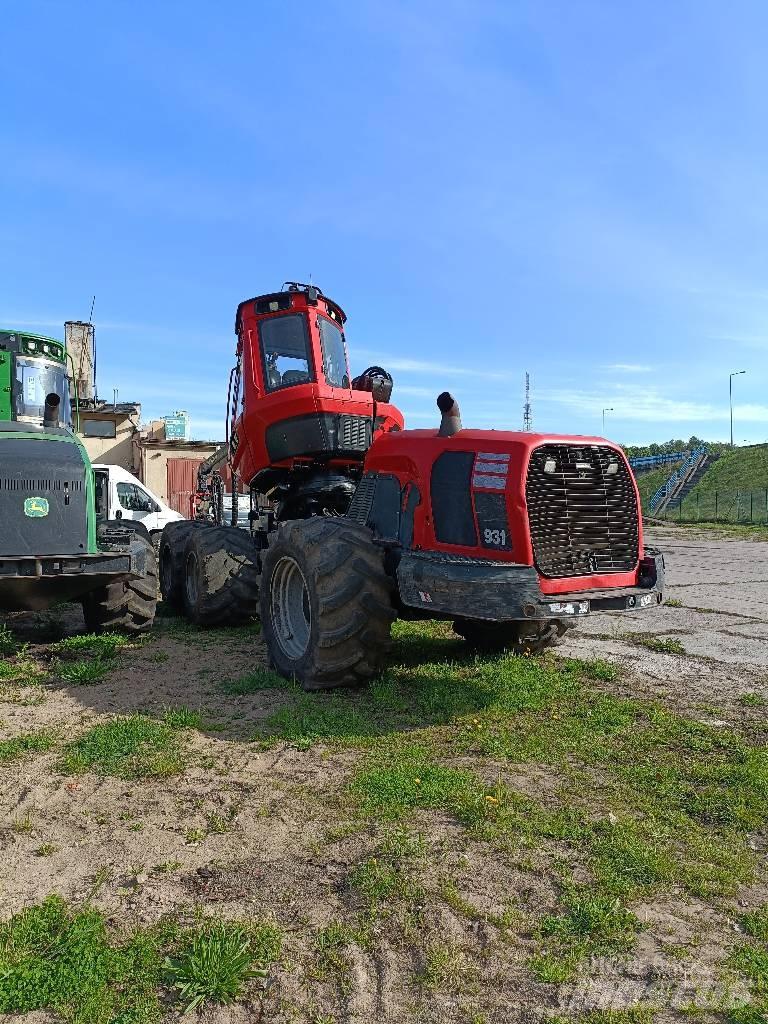 Komatsu 931 Харвестеры