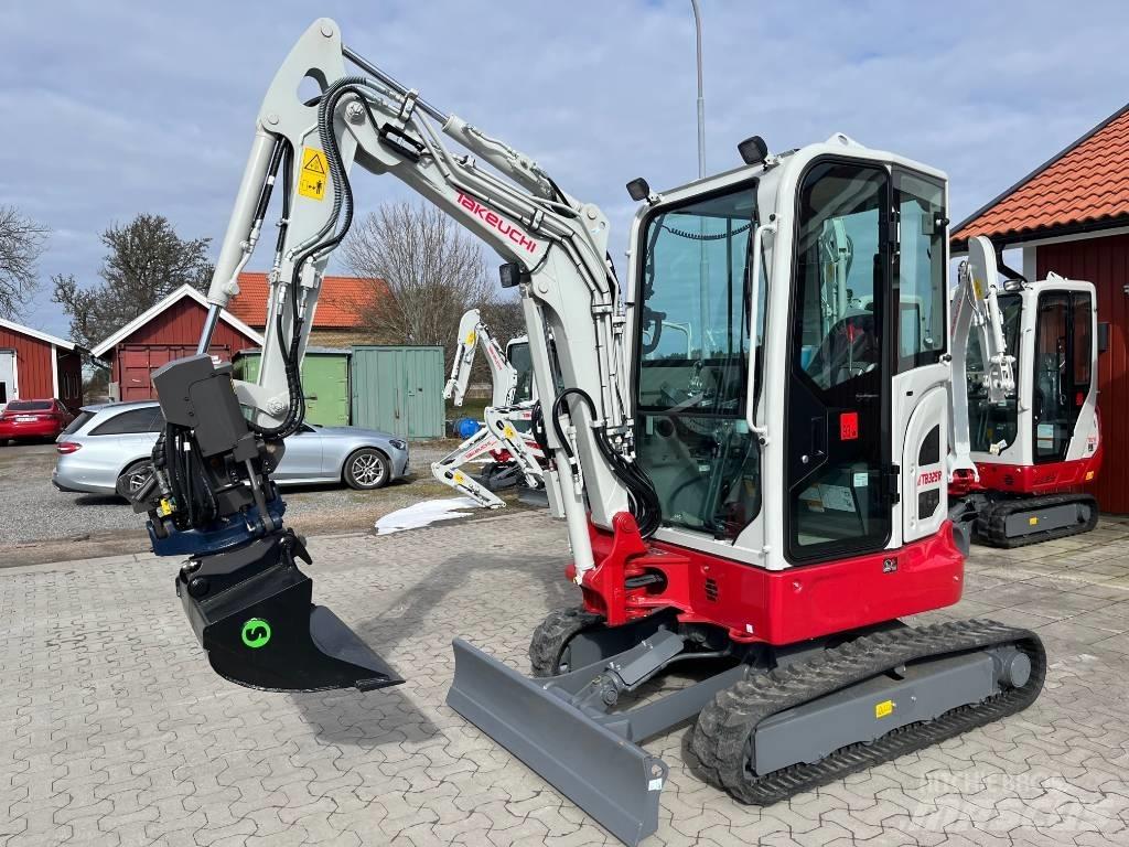 Takeuchi TB325R Мини-экскаваторы