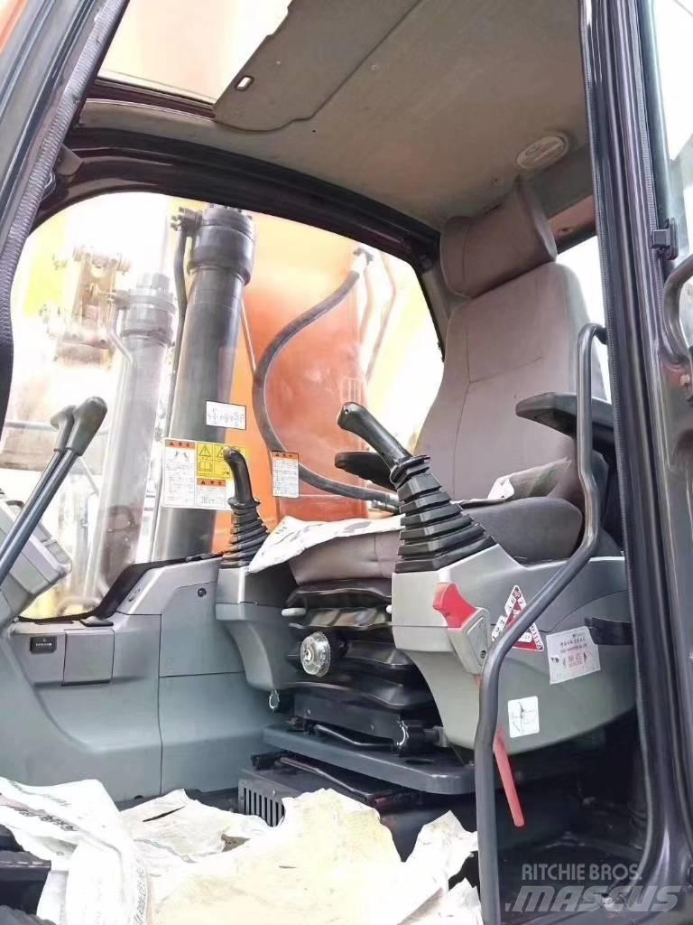 Doosan DX 225 LC Гусеничные экскаваторы