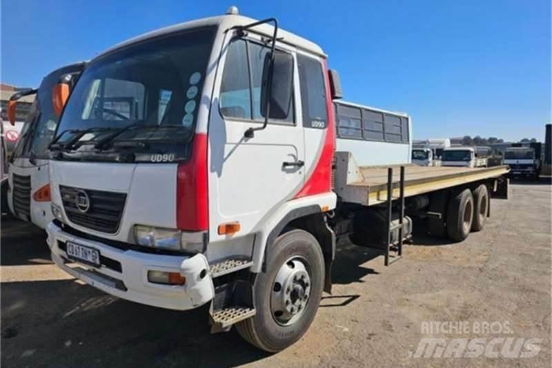 Nissan UD Специальные грузовики