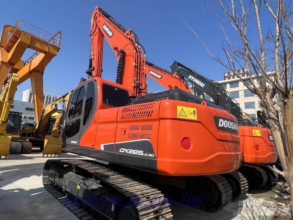 Doosan DX225 Гусеничные экскаваторы
