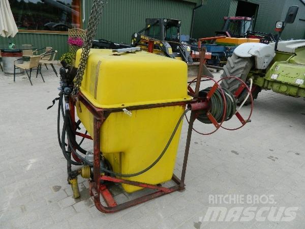  H-610 600 Прицепные опрыскиватели