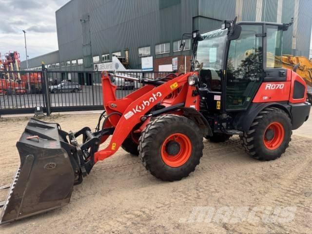 Kubota R 070 Фронтальные погрузчики