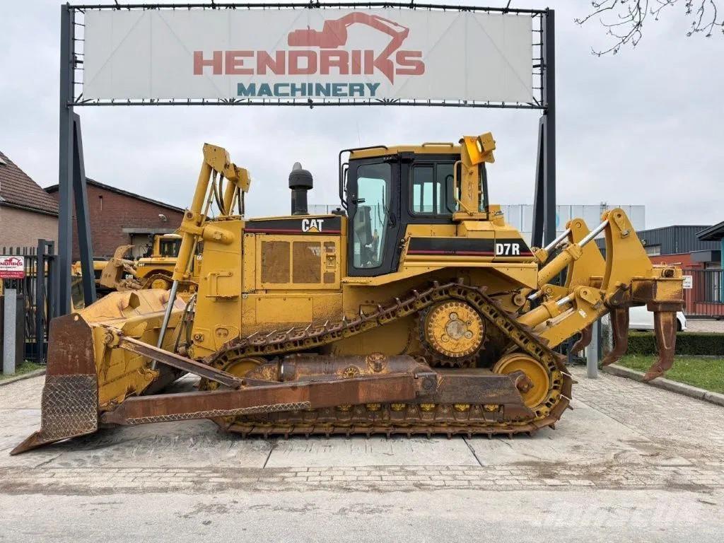 CAT D7R Гусеничные бульдозеры