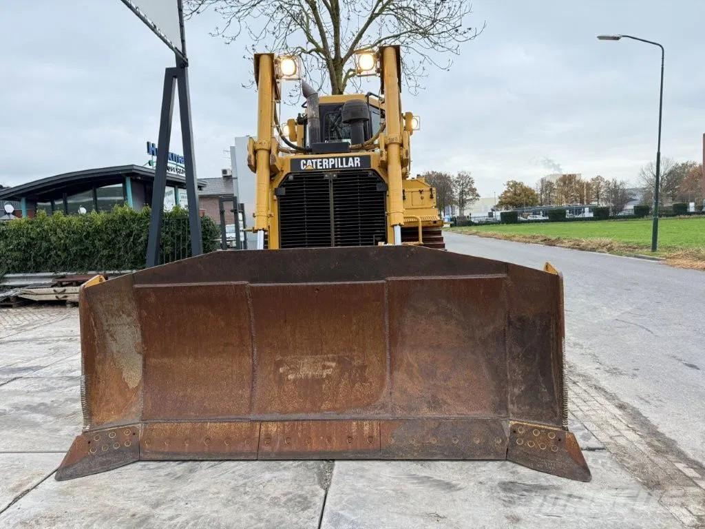 CAT D7R Гусеничные бульдозеры