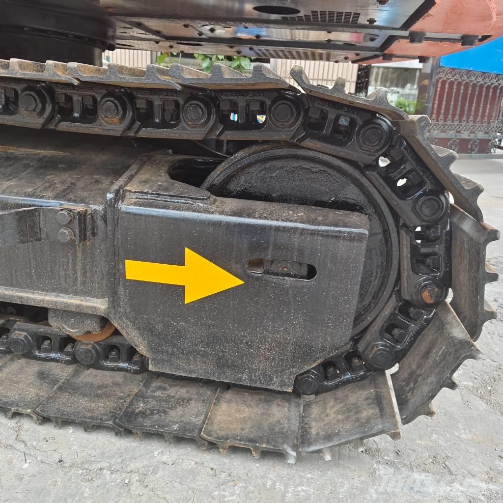 Hitachi ZX 120 Гусеничные экскаваторы