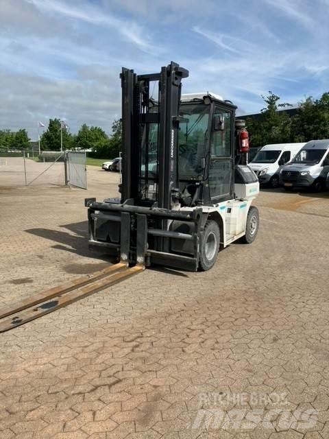 UniCarriers DX60-5 Дизельные погрузчики