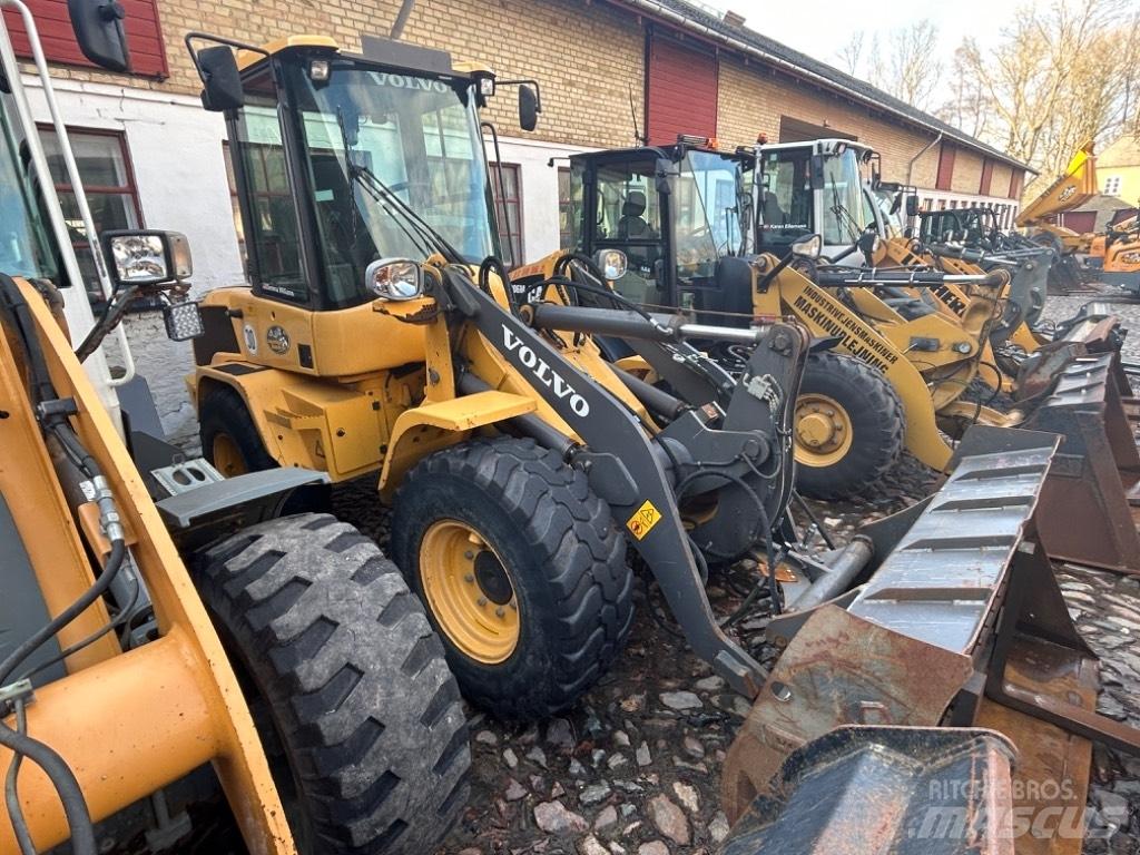Volvo L 30 G Фронтальные погрузчики