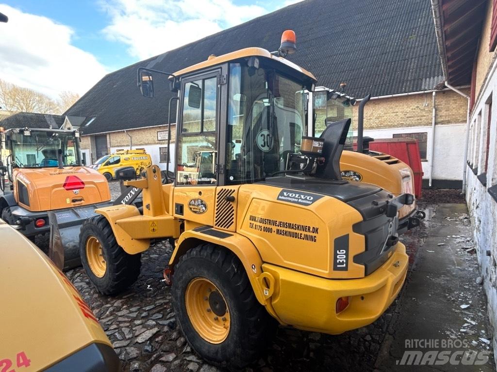 Volvo L 30 G Фронтальные погрузчики