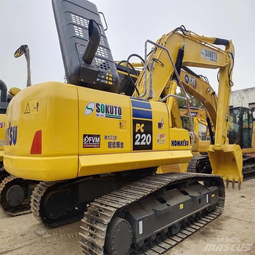 Komatsu PC 220 Гусеничные экскаваторы