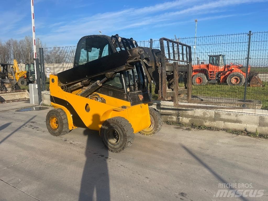 JCB TLT 30 D 4x4 Телескопические погрузчики
