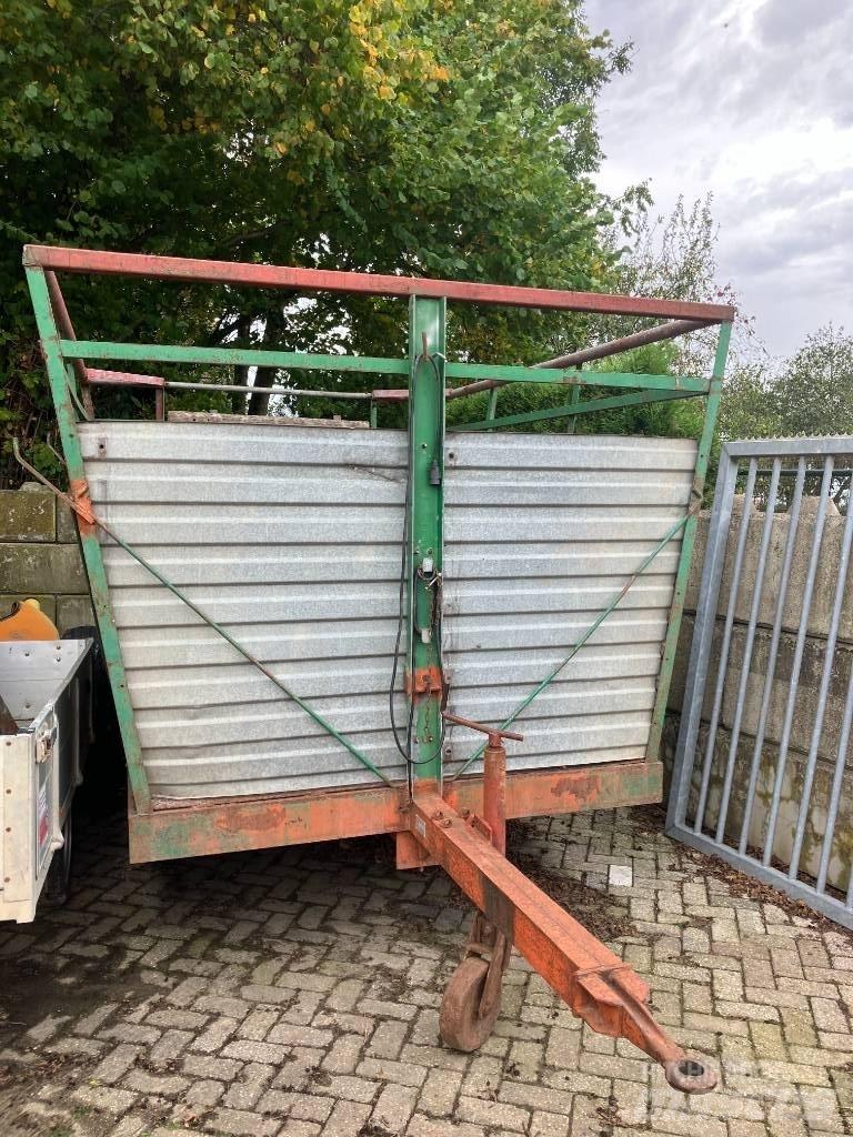 Veewagen  Трейлеры для транспортировки животных