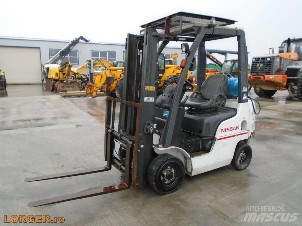 Nissan EBT P1F1 Газовые погрузчики