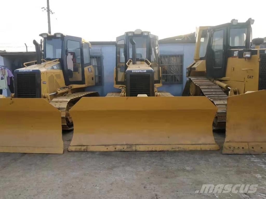 CAT D5M Гусеничные бульдозеры