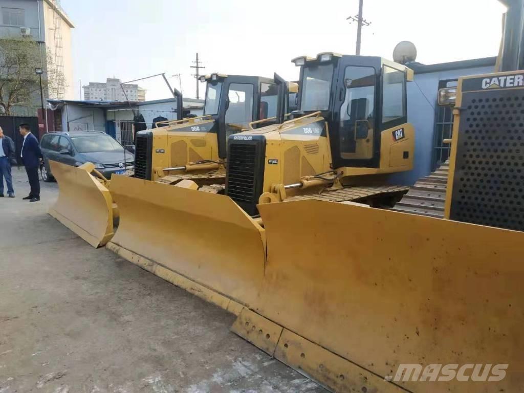 CAT D5M Гусеничные бульдозеры