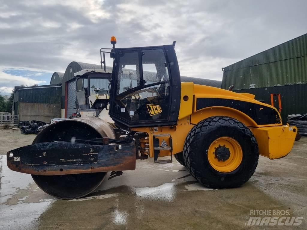 JCB Vibromax VM 146 Уплотнители грунта