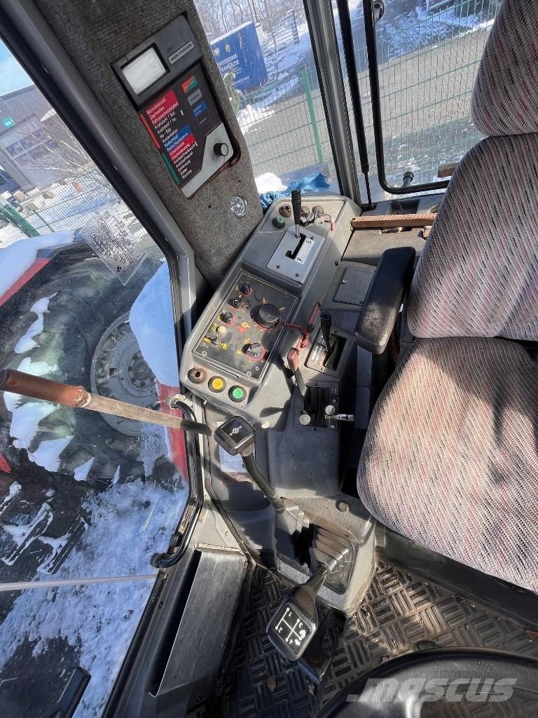 Massey Ferguson 3690 Трактора