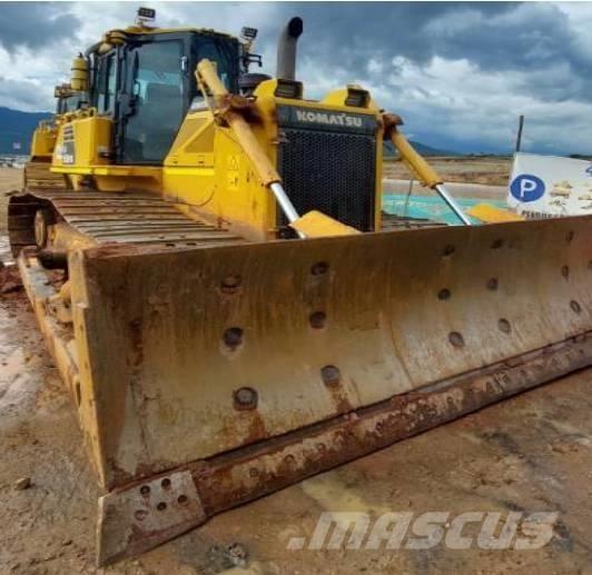 Komatsu D 65 PX-16 Гусеничные бульдозеры